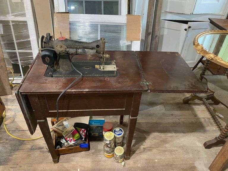 Singer cabinet sewing machine and sewing box, accessories, button jars 27x18.5x31