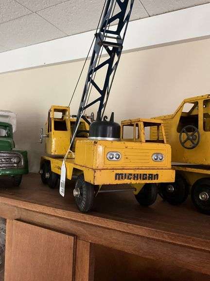 Michigan pressed steel toy crane truck
