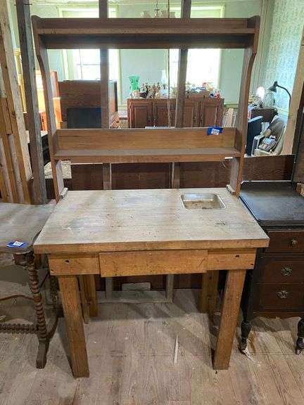 Work stand w/ drawer, two shelves on back section 37.5x22x64.5