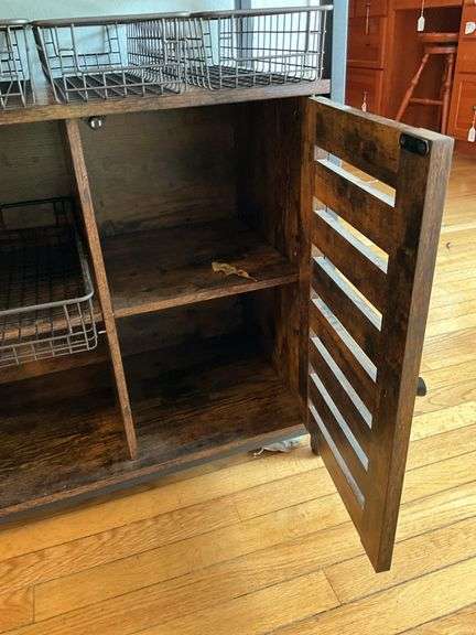 Metal and wood side cabinet w/ wire basket storage - no contents 39.5x14x32
