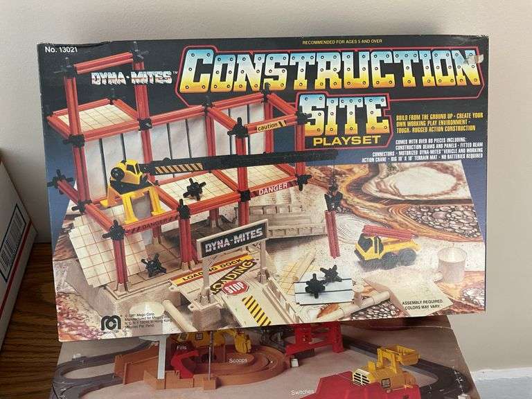 Construction Site playset and Big Loader construction set