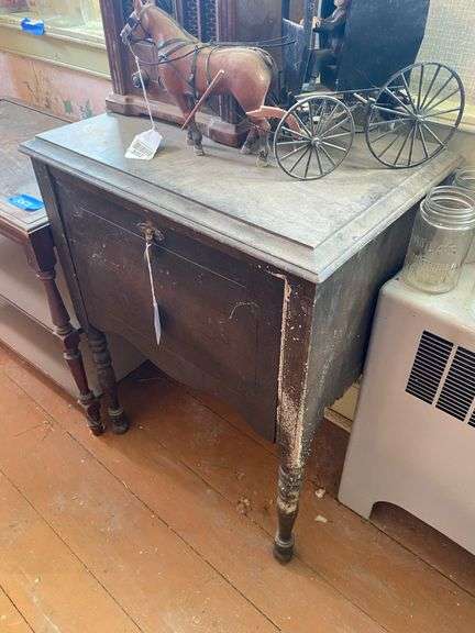 3-tier stand, 1920s end stand, GE cathedral radio, horse & buggy model30x17x24 and 23x16x30