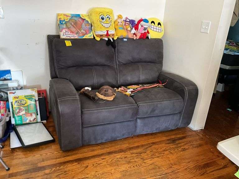 Reclining Loveseat - no contents