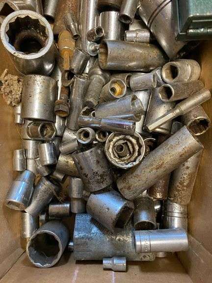Sockets lot