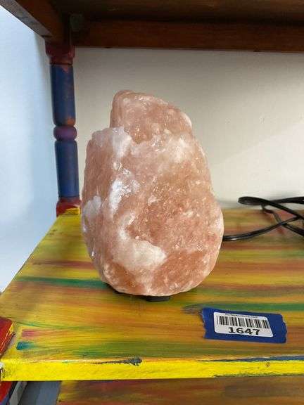 Salt crystal night light