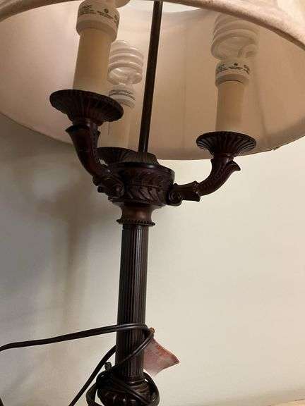 Metal column base table lamp w/ fabric shade