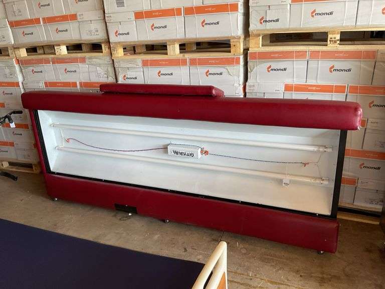 8ft Free Standing Lighted Scorer’s Table