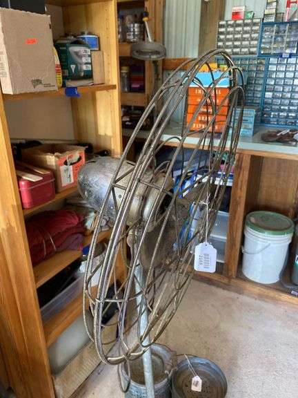 Vintage GE Freshnd-Aire pedestal fan
