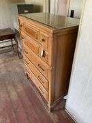 Mid-century traditional chest of drawers w/ protective glas top 36x20x49