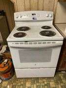GE electric range model: JB256DM3WW