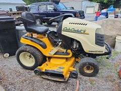 Cub Cadet Super LT1554 Series 1500 riding tractor, 54" cut