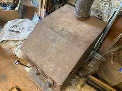 EE woodstove and tools 22x33.5x32