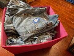 Jeans lot including Levi's