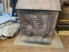 EE woodstove and tools 22x33.5x32