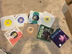 Vintage 45rpm records including: Brenda Lee, Johnny Rivers