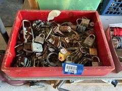 Padlocks and keys lot