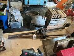 Two pipe threaders