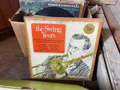 Vintage vinyl LP and 78rpm records including: Simon & Garfunkel, Trapp Family Singers