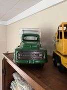 Buddy L hydraulic dumper toy truck