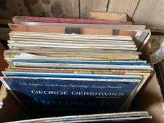 Vintage vinyl LP and 78rpm records including: Simon & Garfunkel, Trapp Family Singers
