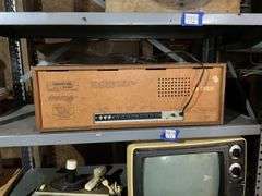 Soundesign stereo AM/FM/receiver/cassette/8-track