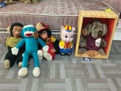 Chalkware Porky Pig figure, vintage Mr. Bim and other monkey dolls, Wrinkles dog puppet in box