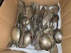 Mixed silverplated flatware
