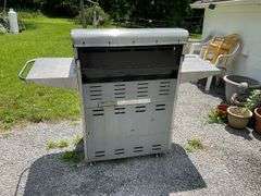 Char-Broil propane grill model: 463268107