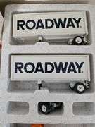 Winross Roadway double trailer truck model in box