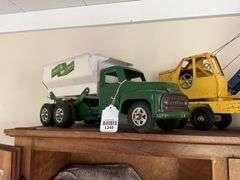 Buddy L hydraulic dumper toy truck