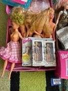 Barbie doll case w/ dolls and accessories