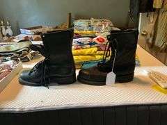 Black leather boots sz: 9.5W