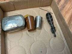 Collectibles lot: corn huskers, straight razor in box, shot cups in leather case, misc
