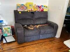 Reclining Loveseat - no contents