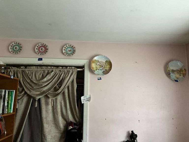 Wall hangings: decorative scenic and courting couples plates