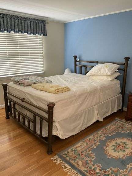 Antique brass bed w/ mattress set and quilt, pillows, linens 66x88
