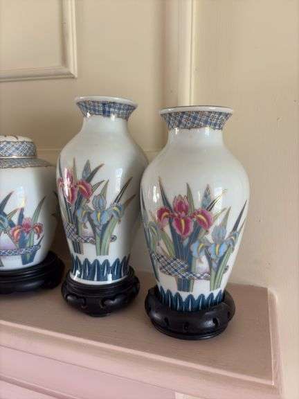 5-pc Japanese porcelain garniture set