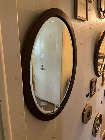 Oval beveled mirror 27.5x21
