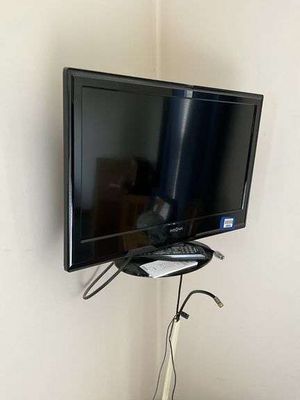 Insignia TV model: NS-24L120A13 w/ remote