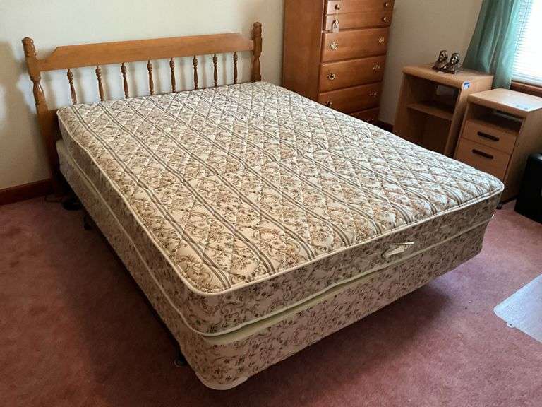 Spindled headboard, metal bed frame, and mattress set 64x84
