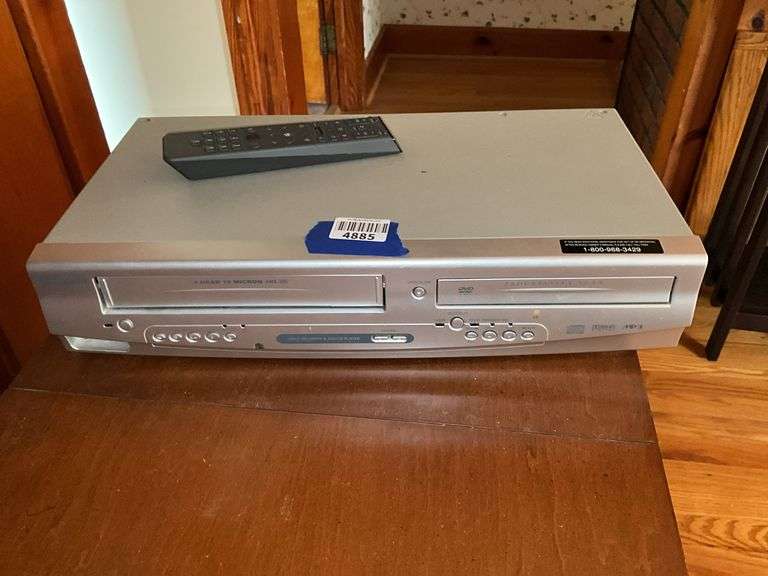 Sylvania DVD/VHS player w/ remote