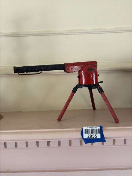 Wyandotte pressed steel toy machine gun