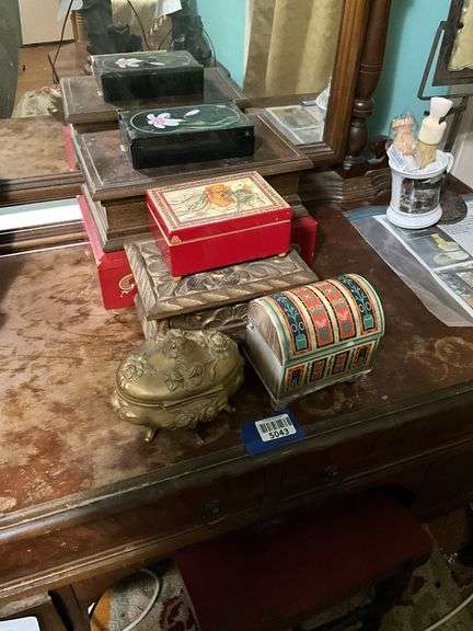 Metal jewelry casket w/ unattached hinge, and dresser/jewelry boxes lot