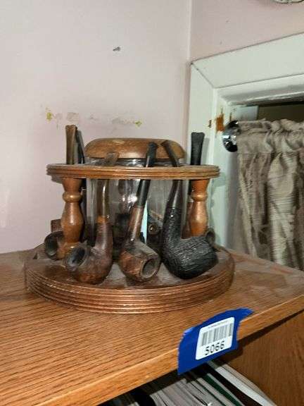 Wood and glass pipe rack/humidor w/ pipes