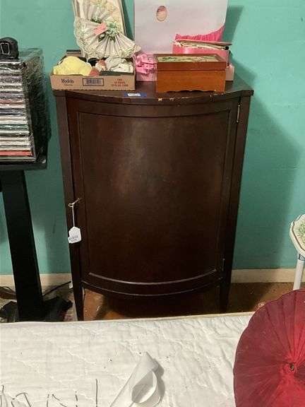 Music cabinet, bow front w/ tapered legs - no contents 27x22x45