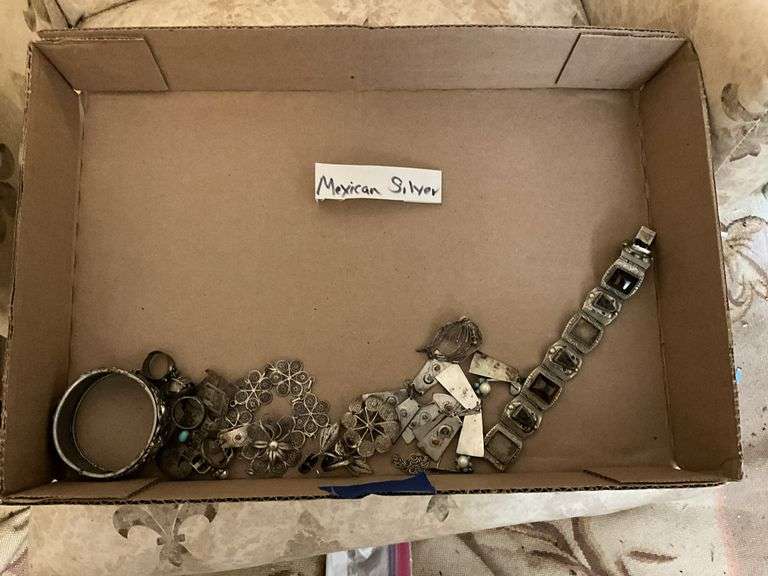 Mexican silver jewelry lot including: rings, bracelets, pins
