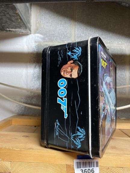 Vintage (c)1966 James Bond 007 lunchbox w/ thermos