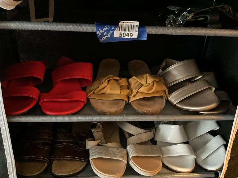 Shoe storage rack w/ ladies shoes/sandals