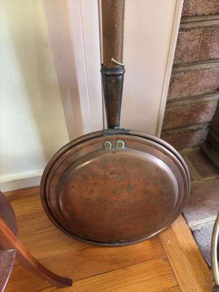 Copper bed warmer w/ engraved lid, wooden handle