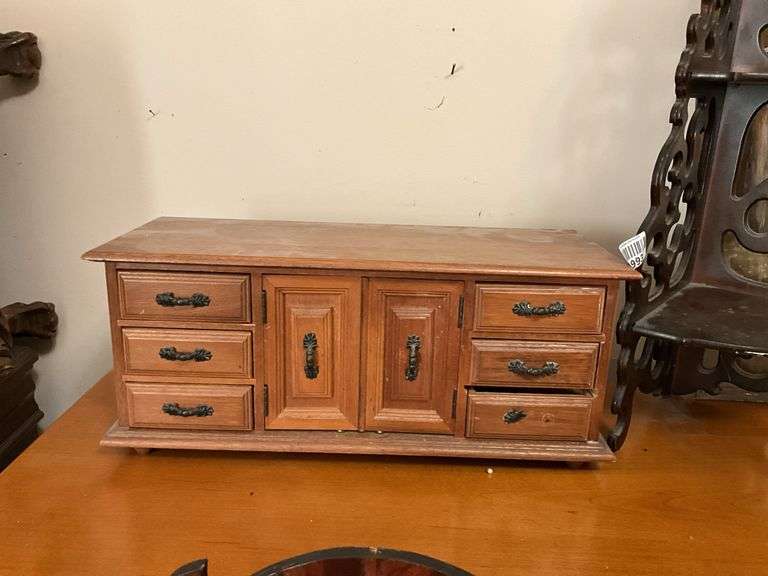 Sawn 3-tier what-not, jewelry cabinet, painted barrel stave